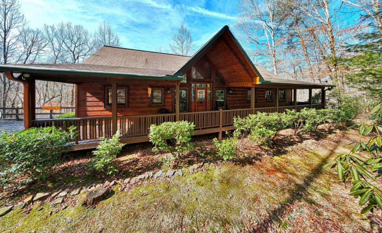 Cozy Creekfront Family Cabin-Pet Friendly -Gamerm-Hot Tub Hiawassee Exterior photo
