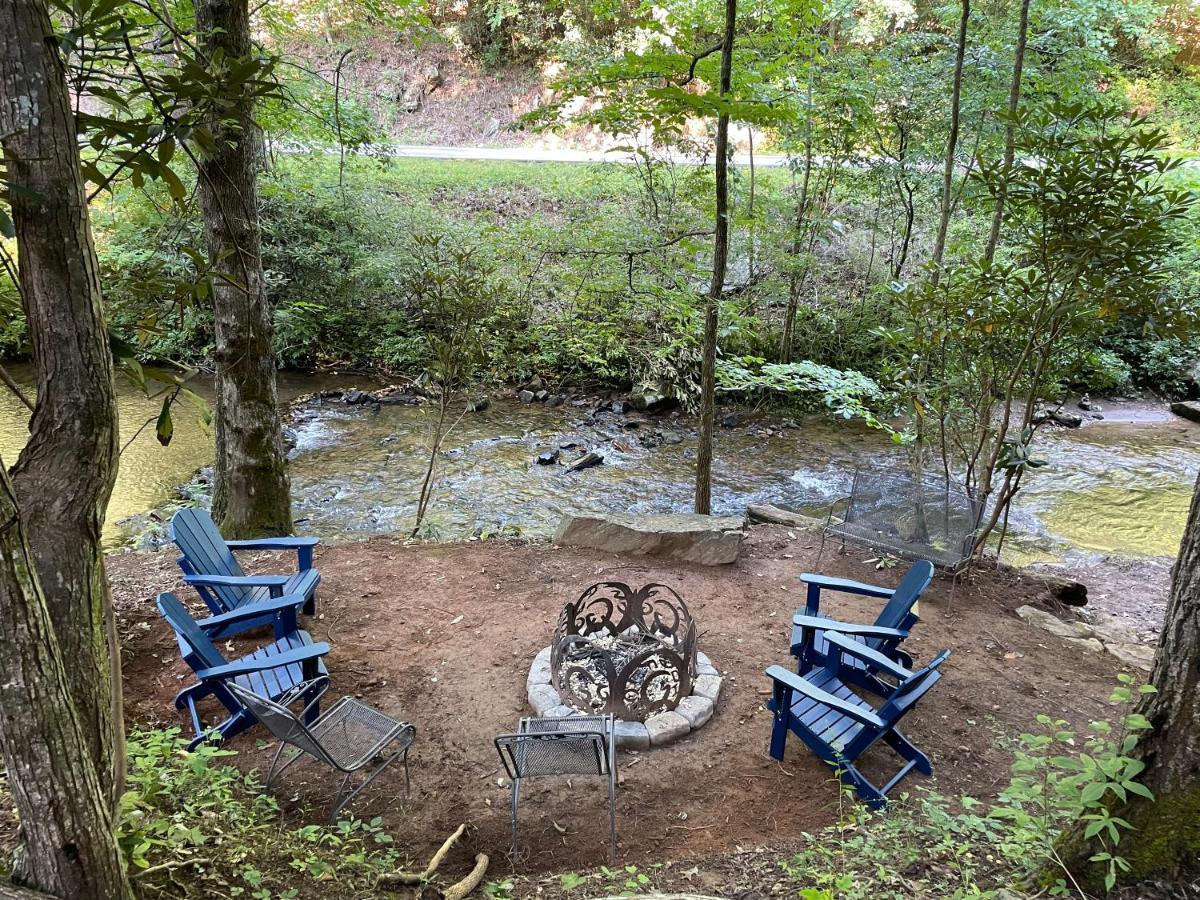 Cozy Creekfront Family Cabin-Pet Friendly -Gamerm-Hot Tub Hiawassee Exterior photo